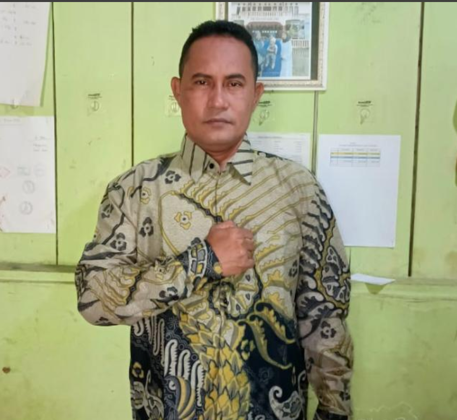 AHMAD BUGIS